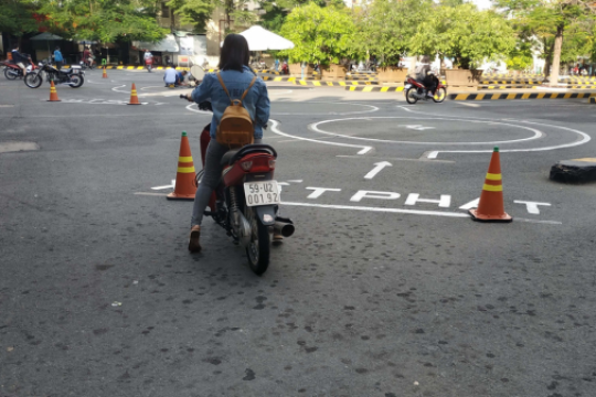 Học bằng lái xe máy a1 ở đâu uy tín chất lượng?