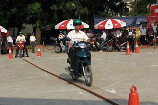 Thi bằng lái xe hạng A tại Quận 4 ở đâu uy tín chất lượng?